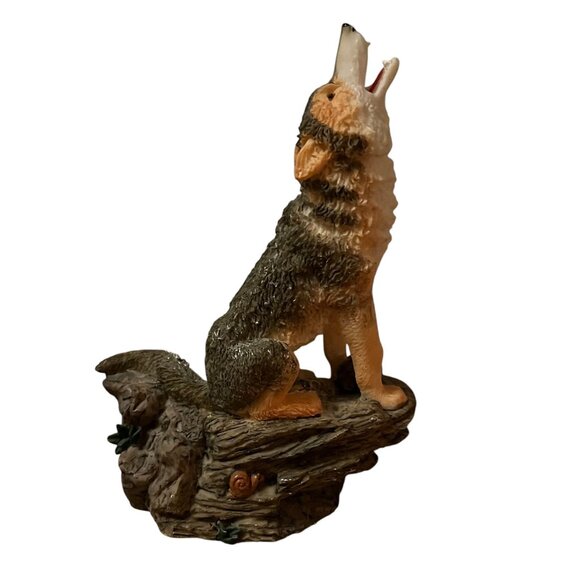 VINTAGE} Howling Wolf Resin Figurine Statue - Highly Detailed - Picture 2 of 6